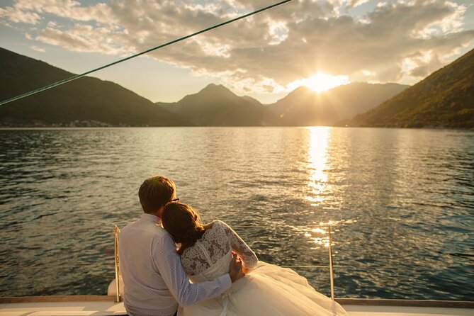 Sunset cruise on Amalfi Coast - Stop 1: the Sorrento Coast cove stop and your first swim