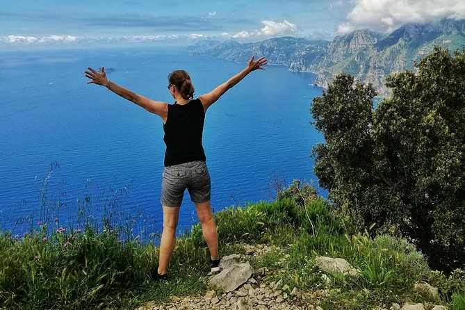 Trail of the gods with local guide Saveria Fiore "Ladybug" - Nocelle Meeting Point: What the Start Really Means for Your Day