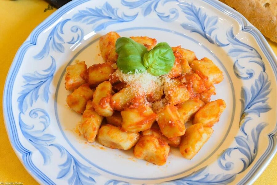 Vietri sul Mare: Dining Experience at a Local's Home - A home-style dinner in Vietri sul Mare, centered on a Cesarina